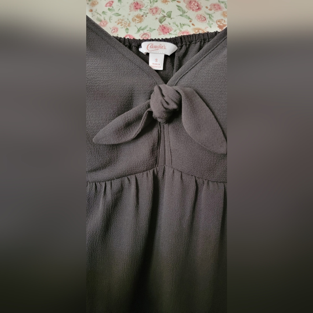 Candie's Elegant Black Top with Bow Accent Size Small - Picture 2 of 4